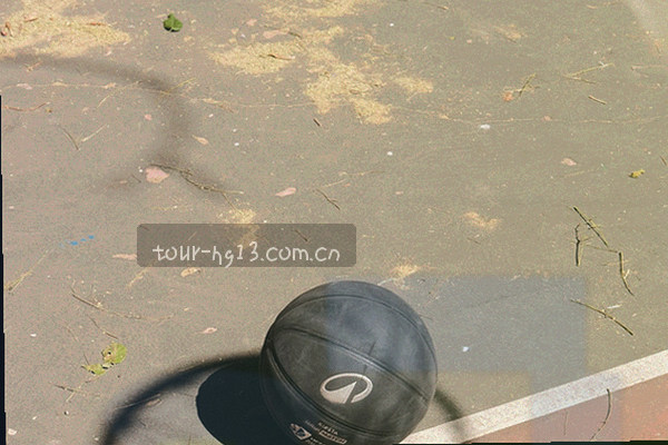 灰色调重叠六边形网格与数据节点抽象图，象征赛事数据结构